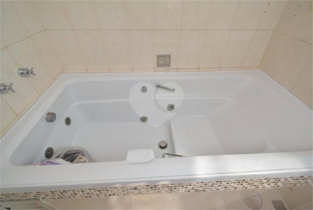 Casa à venda com 5 quartos, sendo 2 suítes, em Vila Galvão, Guarulhos, SP