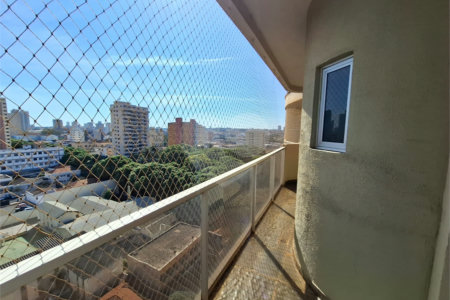 Apartamento à venda com 3 quartos, sendo 1 suíte, no Centro, Araraquara, SP