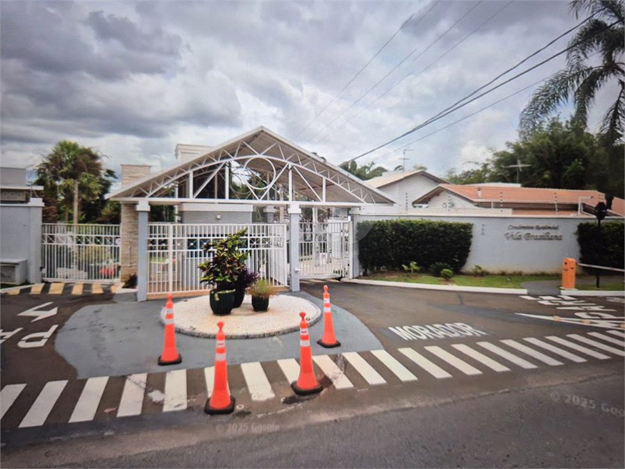 Casa à venda com 3 suítes no condomínio Braziliana, Valinhos - SP