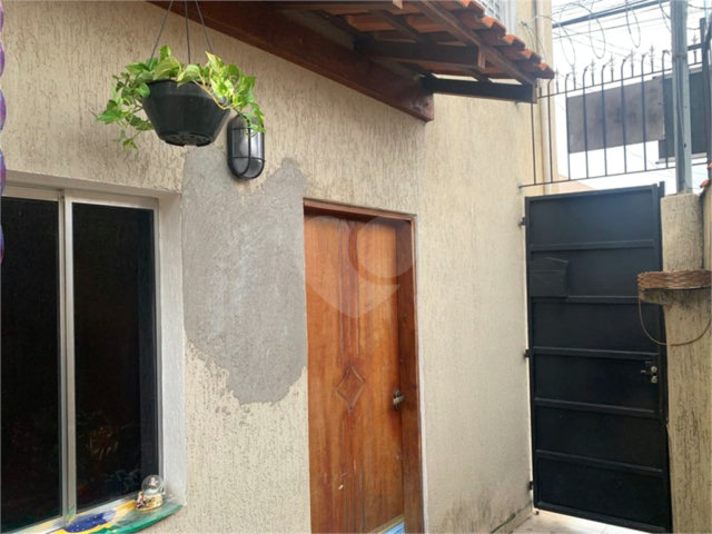 Sobrado à venda com 4 quartos, sendo 1 suíte,  em Horto, São Paulo, SP