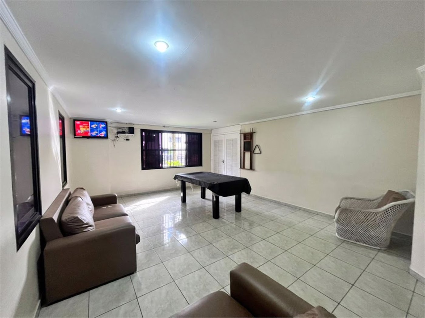 Apartamento com 1 dormitório à venda, 52 m² por R$ 281.000,00 - Jardim Três Marias - Guarujá/SP