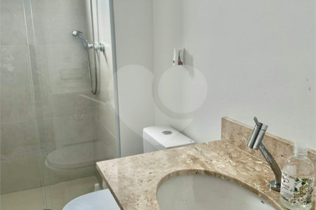 Apartamento à venda com 3 quartos, sendo 1 suíte,  em Vila Andrade, São Paulo, SP