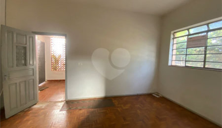 Casa à venda com 2 quartos no Centro, São João da Boa Vista, SP