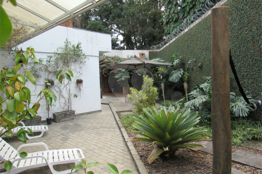 Sobrado à venda com 4 quartos, sendo 2 suítes, em Tremembé, São Paulo, SP