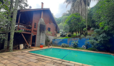 Casa à venda com 4 quartos, sendo 2 suítes,  no condomínio Associação Reserva das Hortênsias, Mairiporã - SP