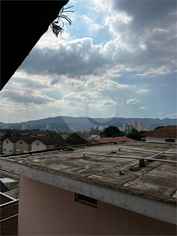 Sobrado à venda com 6 quartos, sendo 4 suítes,  em Vila Oliveira, Mogi das Cruzes, SP