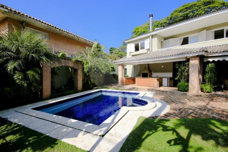 Casa à venda com 3 quartos, sendo 2 suítes,  em Vila Tramontano, São Paulo, SP