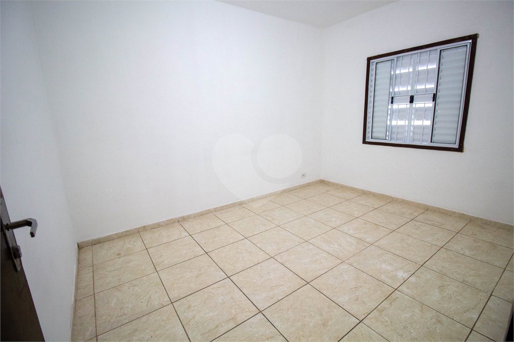 Sobrado à venda com 2 quartos em Vila Santa Rita, São Roque, SP