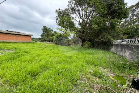 Área de Terra à venda ou para alugar com 2 quartos em Chácaras Reunidas Guaio, Suzano, SP