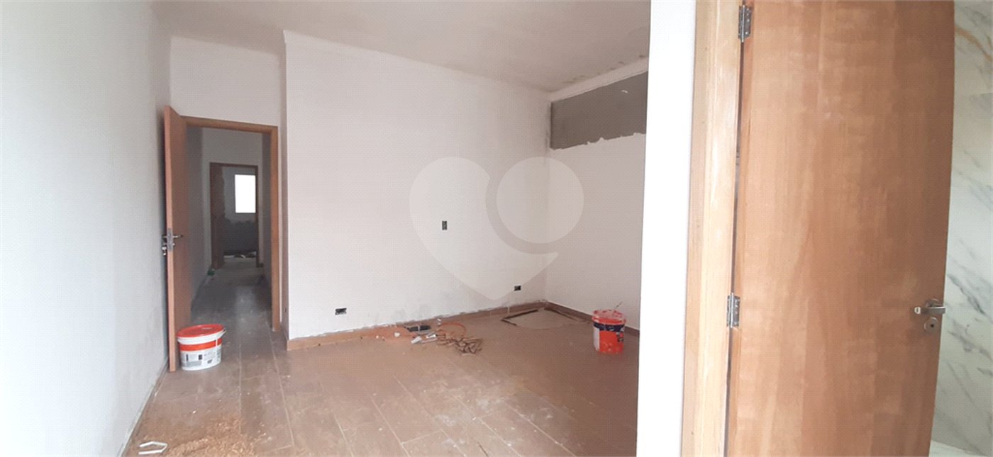 Sobrado à venda com 3 suítes em Tremembé, São Paulo, SP