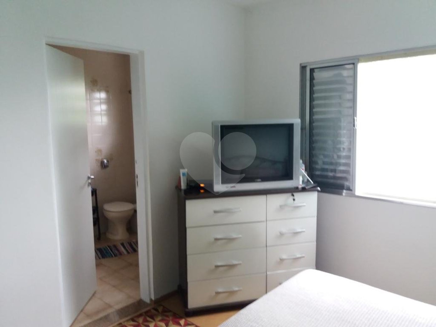 Casa à venda com 4 quartos, sendo 1 suíte,  em Jardim Helga, São Paulo, SP