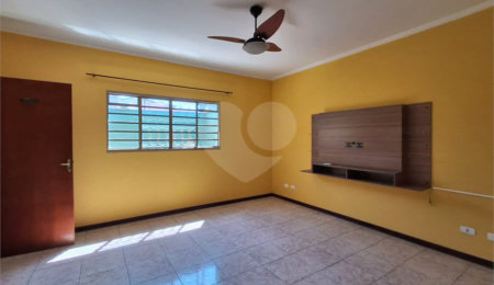 Casa à venda com 3 quartos, sendo 2 suítes,  em Parque Santa Cecília, Piracicaba, SP