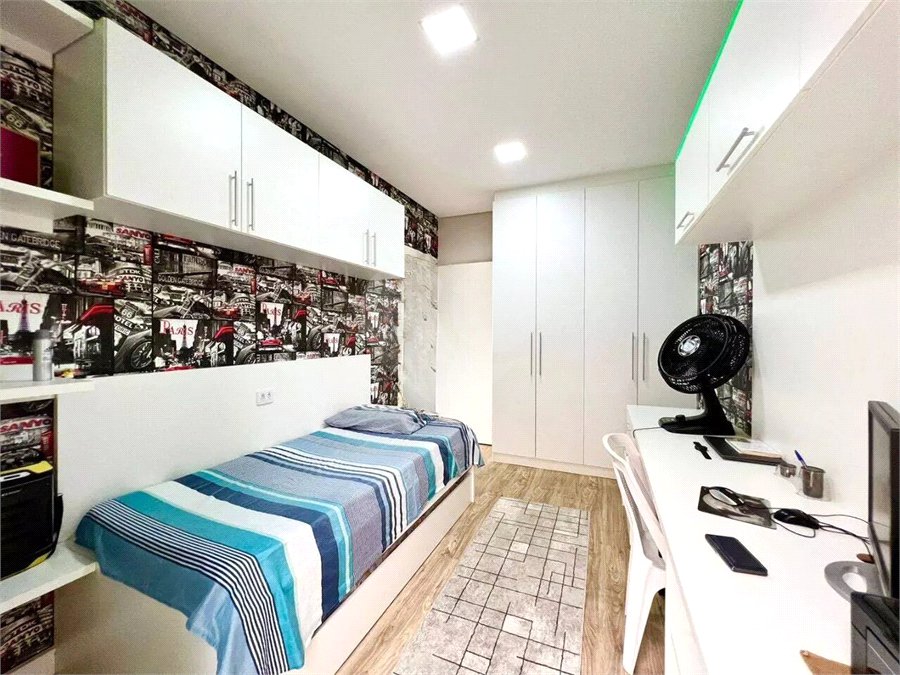 Sobrado à venda com 3 quartos, sendo 1 suíte,  em Residencial Jardim Nathália, Sorocaba, SP
