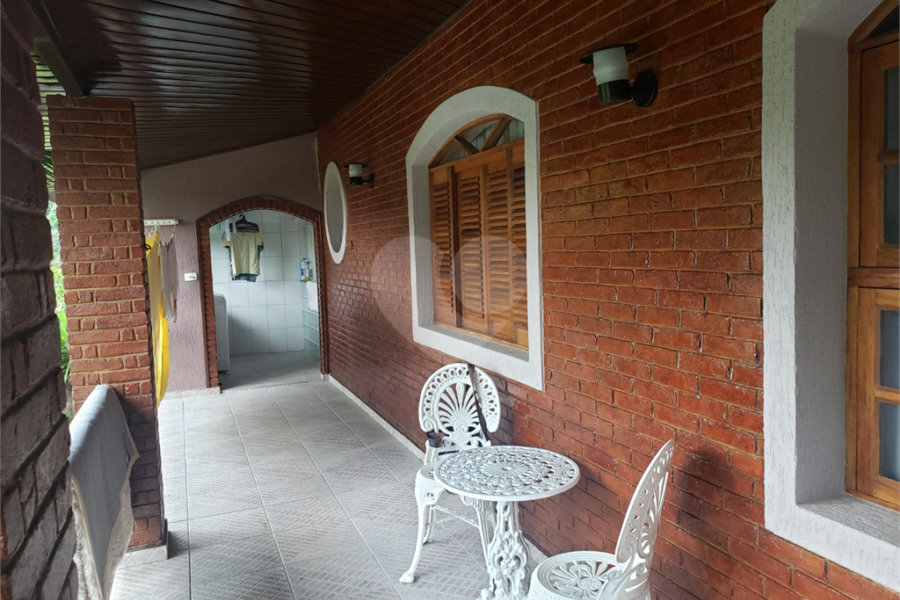 Casa à venda com 3 suítes no condomínio Alpes da Cantareira, Mairiporã - SP
