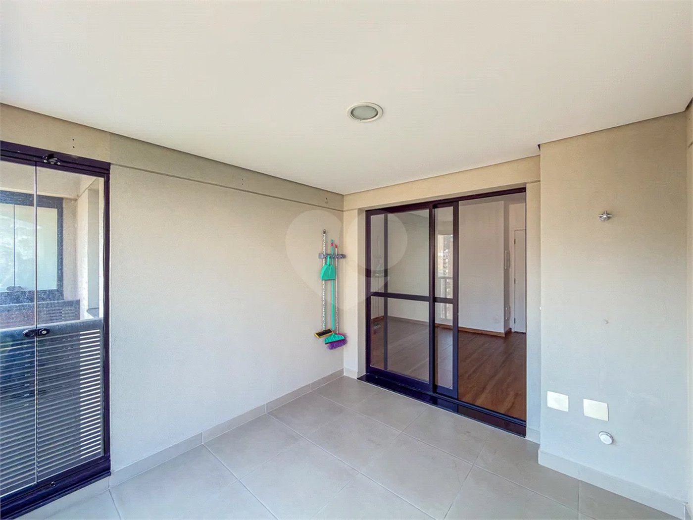 Studio novo com 33m² e vaga na garagem na região da Aclimação em São Paulo - SP.