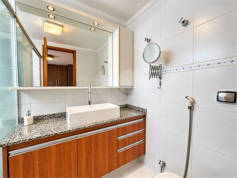 Apartamento com 3 dormitórios sendo 1 suíte à venda em Higienópolis, São Paulo - SP