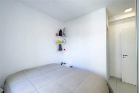 Apartamento à venda com 3 quartos, sendo 1 suíte, em Santo Amaro, São Paulo, SP