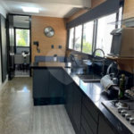 Apartamento LINDO reformado 4 dormitórios, sendo 2 suítes 1 mster, closet varandas integradas.