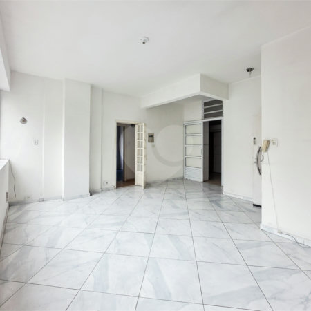 Apartamento - Bela Vista - 2 Quartos / Dormitórios - Venda / Compra