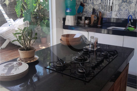 Casa à venda com 4 quartos, sendo 2 suítes,  em Albatroz, Armação dos Búzios, RJ