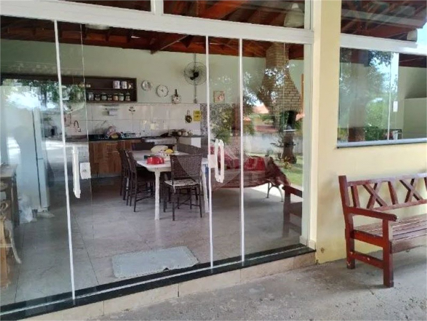 Casa à venda com 5 quartos, sendo 4 suítes, no condomínio Chácaras Flórida, Itu - SP