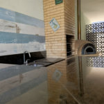 Casa à venda com 4 quartos, sendo 1 suíte, no condomínio Atlantico Sul, Rio de Janeiro - RJ