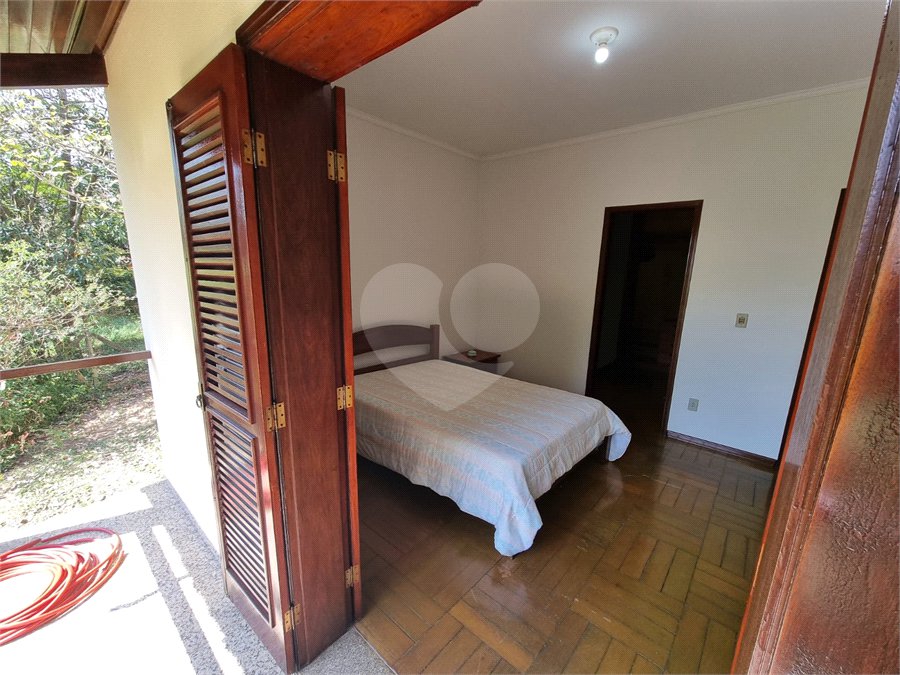 Casa à venda com 4 quartos, sendo 2 suítes, em Bosque, Vinhedo, SP