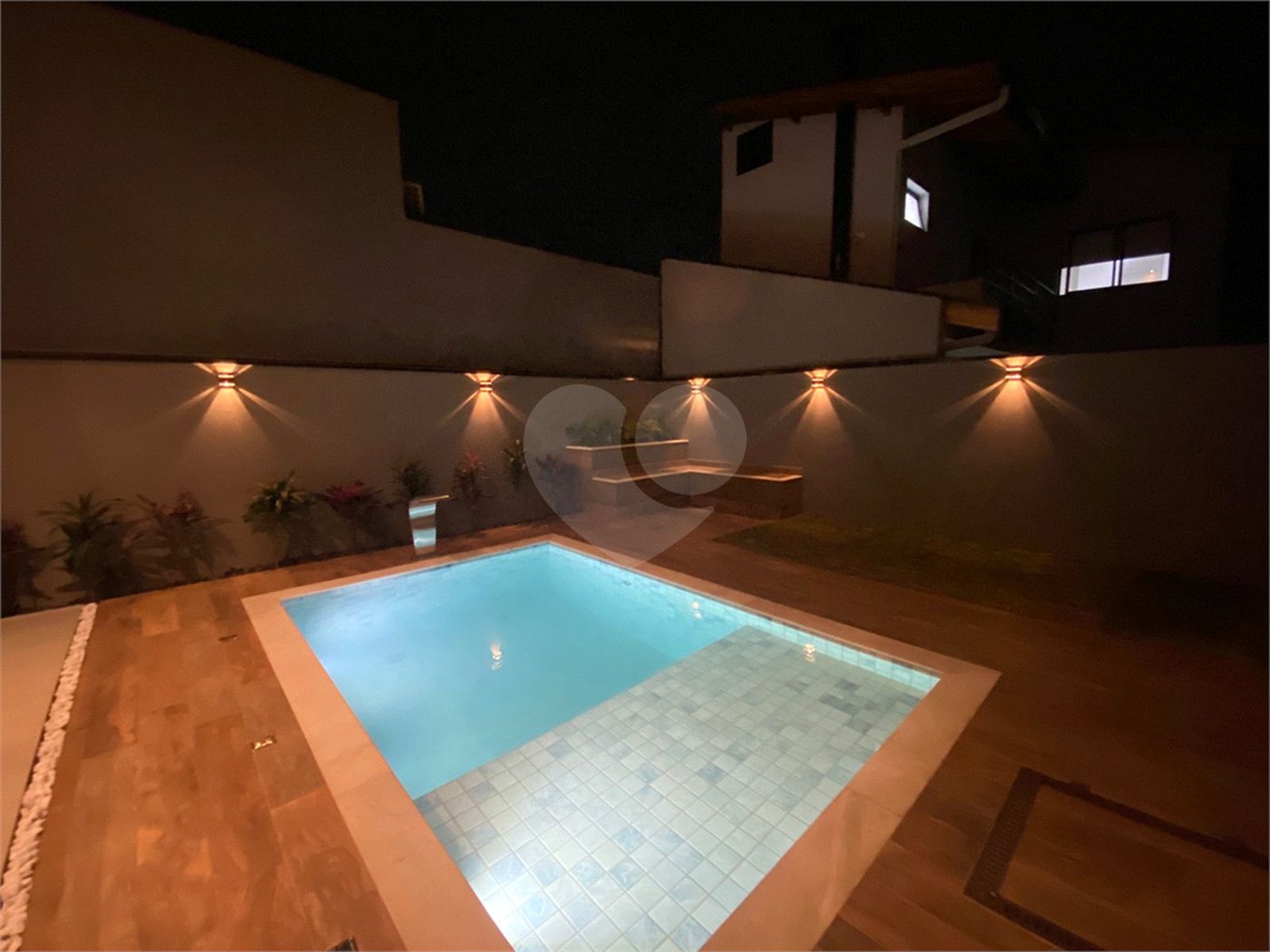 Casa à venda com 3 suítes no condomínio Terras da Estancia, Paulínia - SP