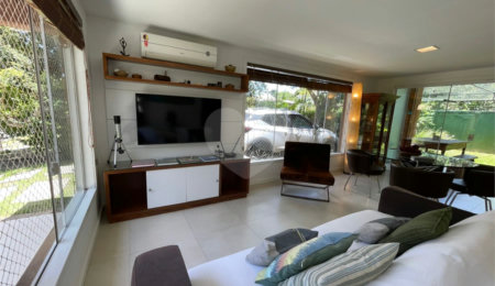 Casa em condomínio à venda com 4 suítes em Praia Rasa, Armação dos Búzios, RJ