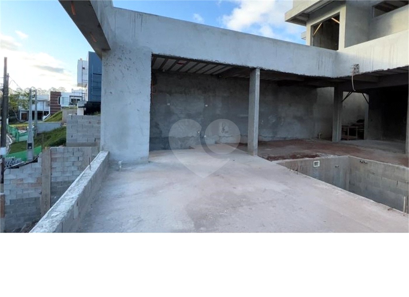 Casa à venda com 3 suítes no condomínio Mosaico da Serra, Mogi das Cruzes - SP