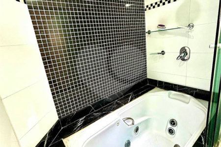 Apartamento à venda com 3 quartos, sendo 1 suíte, em Vila Regente Feijó, São Paulo, SP