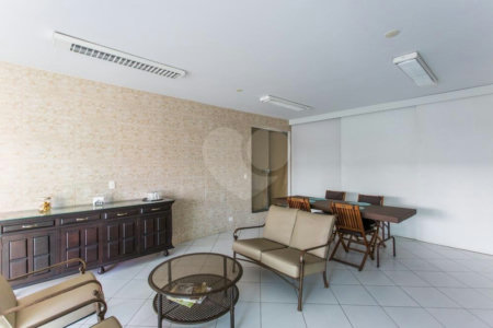 Sobrado à venda com 4 quartos, sendo 3 suítes, em Brooklin, São Paulo, SP