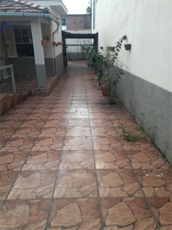 Casa Térrea à venda com 3 quartos em Jardim Nadir, São Paulo, SP