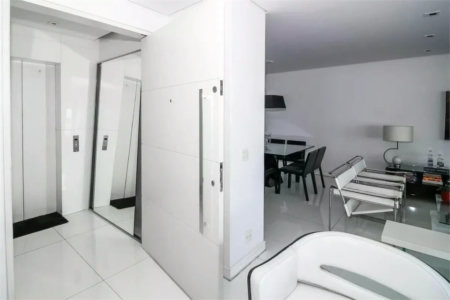 Apartamento à venda com 3 suítes em Vila Romana, São Paulo, SP