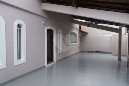 Sobrado à venda ou para alugar com 4 quartos, sendo 1 suíte, em Vila Butantã, São Paulo, SP
