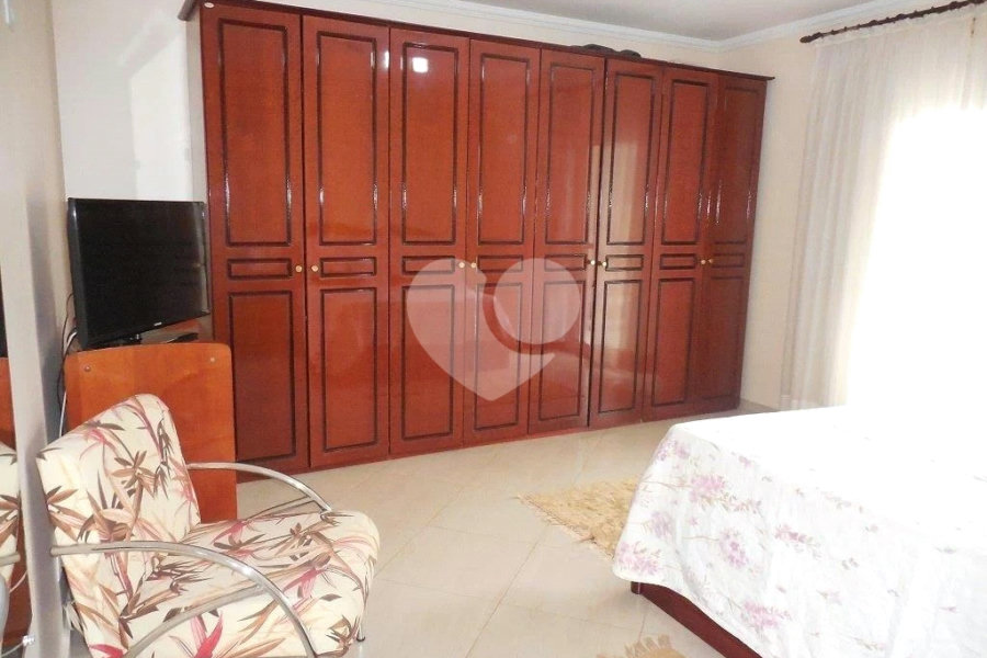 Sobrado à venda com 4 quartos, sendo 1 suíte, em Jaçanã, São Paulo, SP