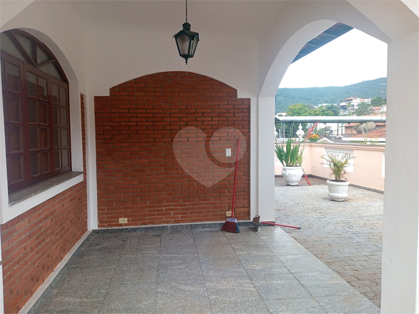 Casa à venda com 3 suítes em Lavapés, Mairiporã, SP