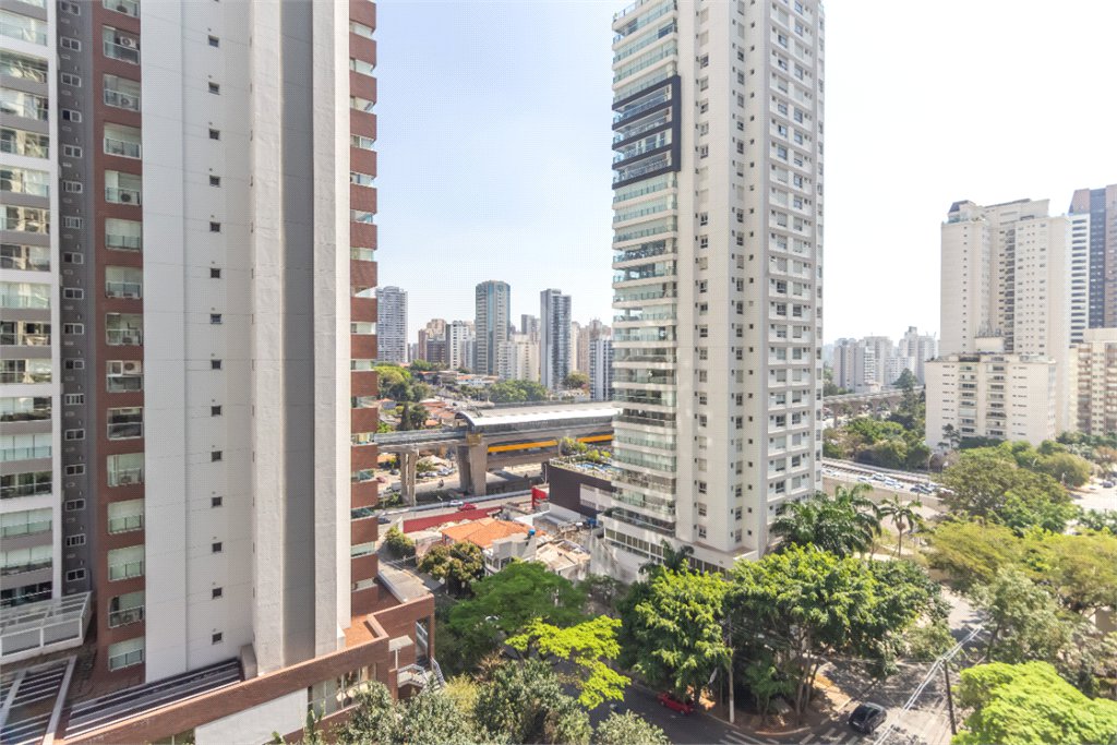 Apartamento à venda com 4 suítes em Campo Belo, São Paulo, SP