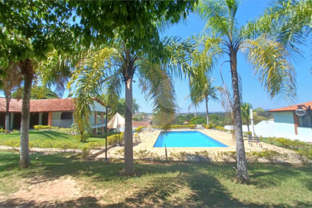 Casa à venda com 3 quartos, sendo 1 suíte,  no condomínio Santa Inês, Itu - SP