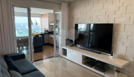 Apartamento à venda com 3 quartos, sendo 1 suíte,  em Mooca, São Paulo, SP