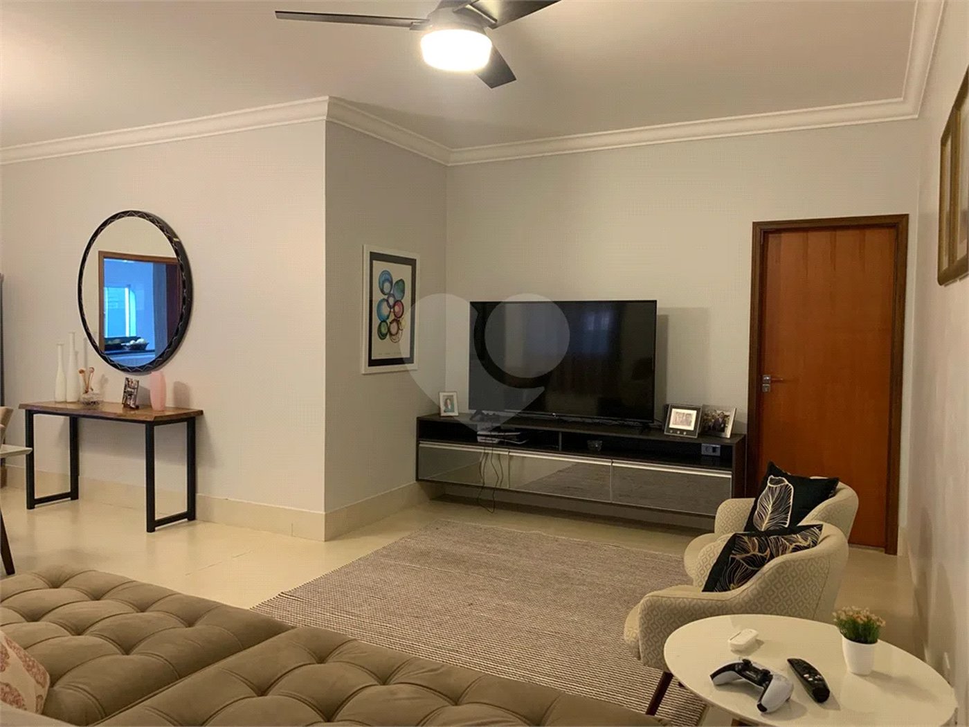 Linda Casa à Venda no Bairro Santa Rosa, na cidade de Piracicaba-SP.