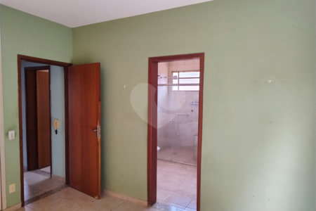 Excelente sobrado para venda no residencial Parati