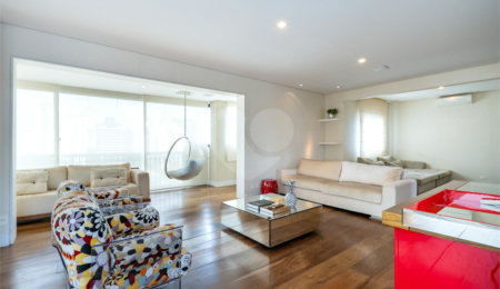 Apartamento à venda com 3 suítes em Vila Nova Conceição, São Paulo, SP