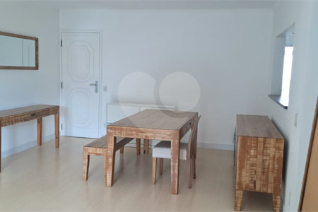 Apartamento à venda com 3 quartos, sendo 1 suíte, em Vila Paulicéia, São Paulo, SP