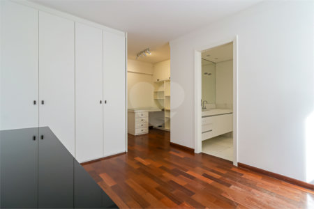 Apartamento à venda com 3 suítes em Cidade Monções, São Paulo, SP