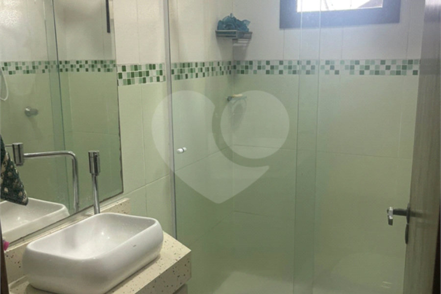 Casa à venda com 3 quartos, sendo 1 suíte, em Vila Leonor, São Paulo, SP