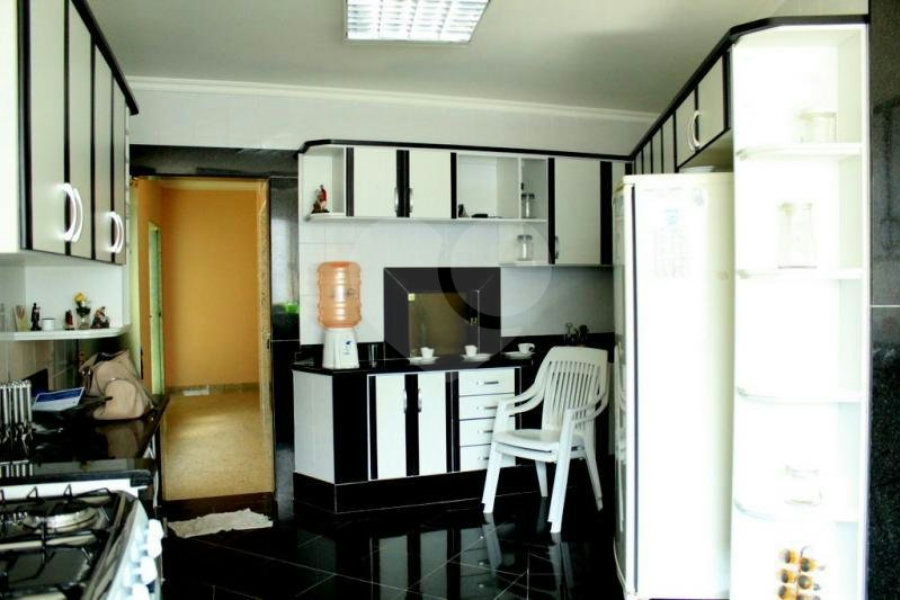 Casa Térrea à venda com 4 suítes em Jardim Franca, São Paulo, SP