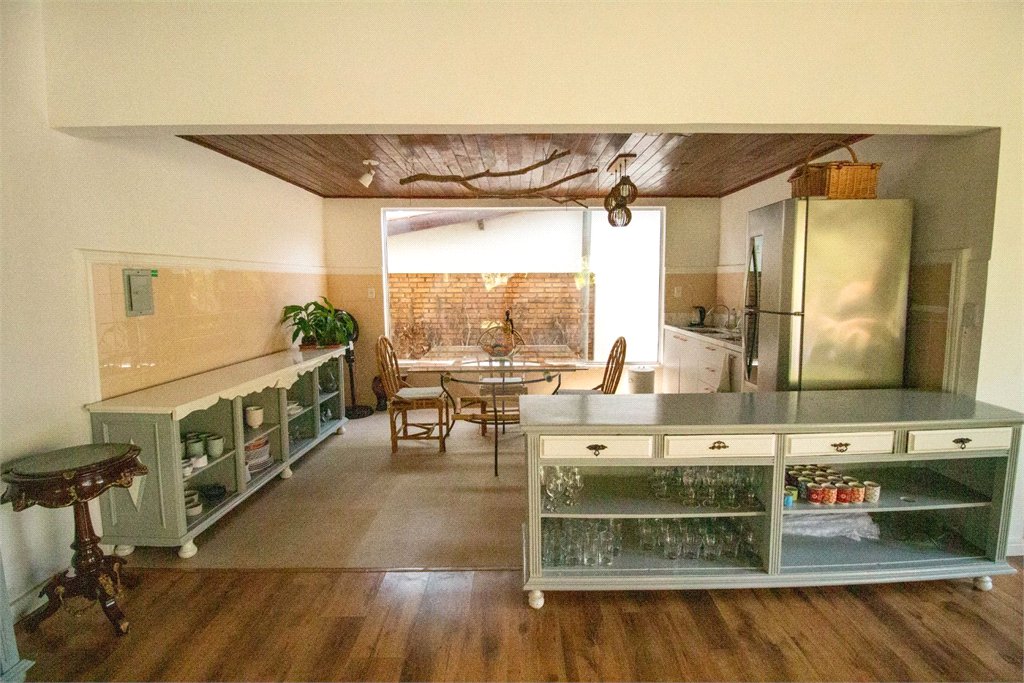 Sítio à venda com 7 quartos, sendo 6 suítes, em Jardim Santa Vitória (canguera), São Roque, SP