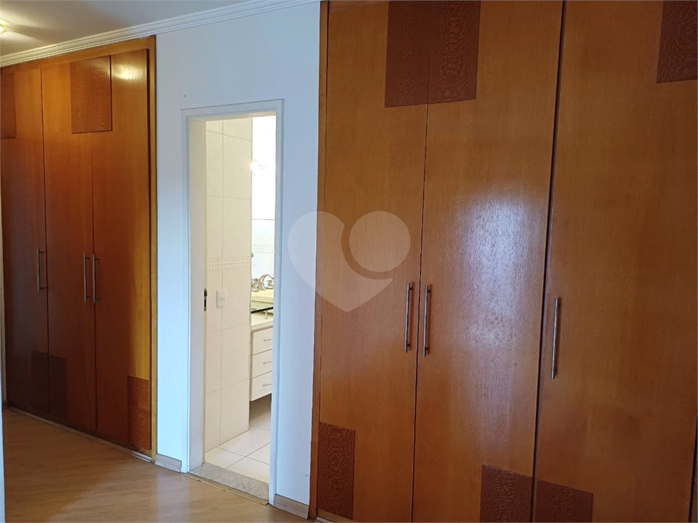 Apartamento à venda com 3 quartos, sendo 1 suíte, em Brooklin Paulista, São Paulo, SP