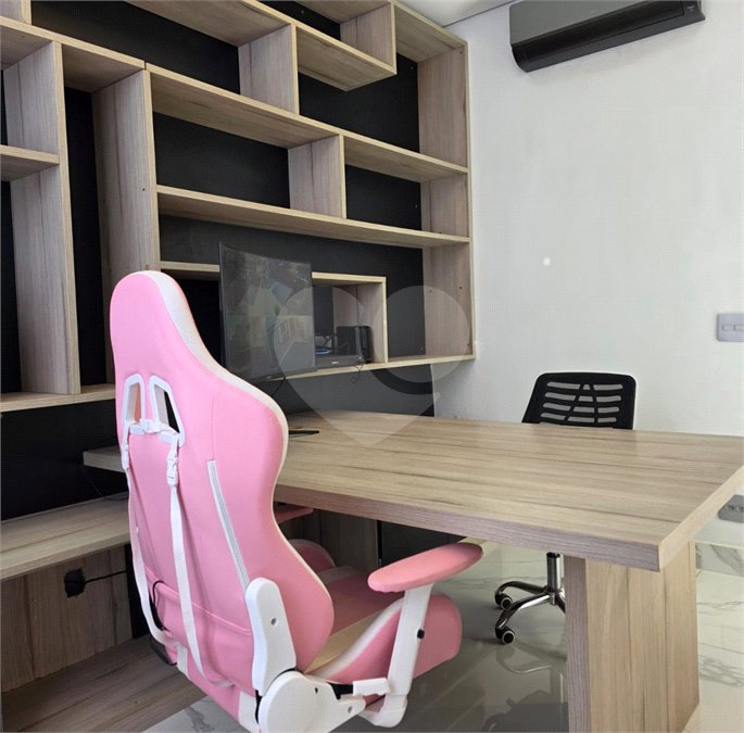 Casa à venda com 6 quartos, sendo 3 suítes, no condomínio Ibiti Royal Park, Sorocaba - SP